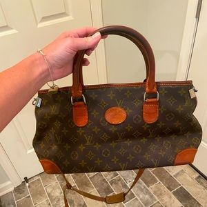 **Vintage** Louis Vuitton shoulder bag fair used condition